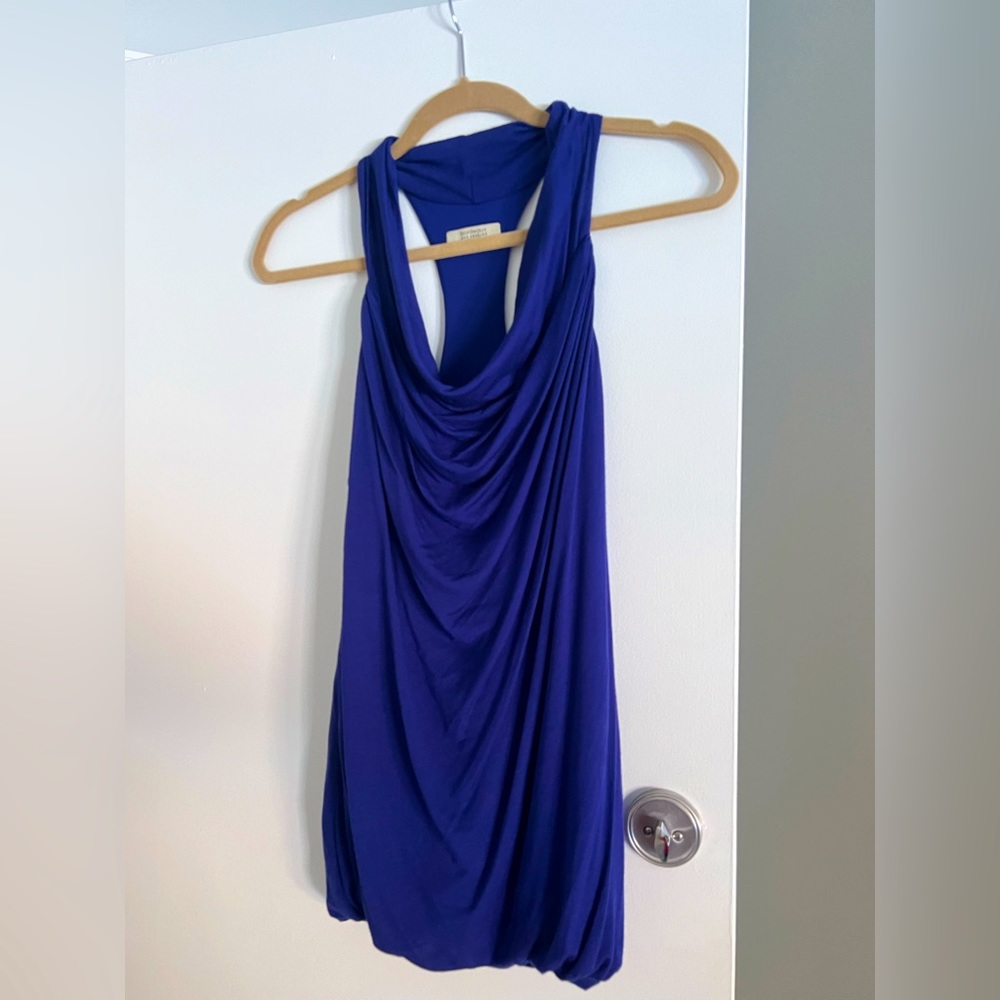 Sleeveless purple top